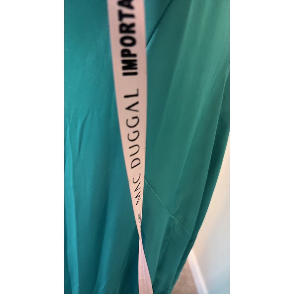 Mac Duggal - Long green satin mermaid dress with an uncovered shoulder - Picture 8 of 9